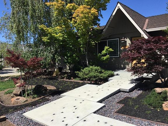 3rd image of 1727 Silverwood Dr