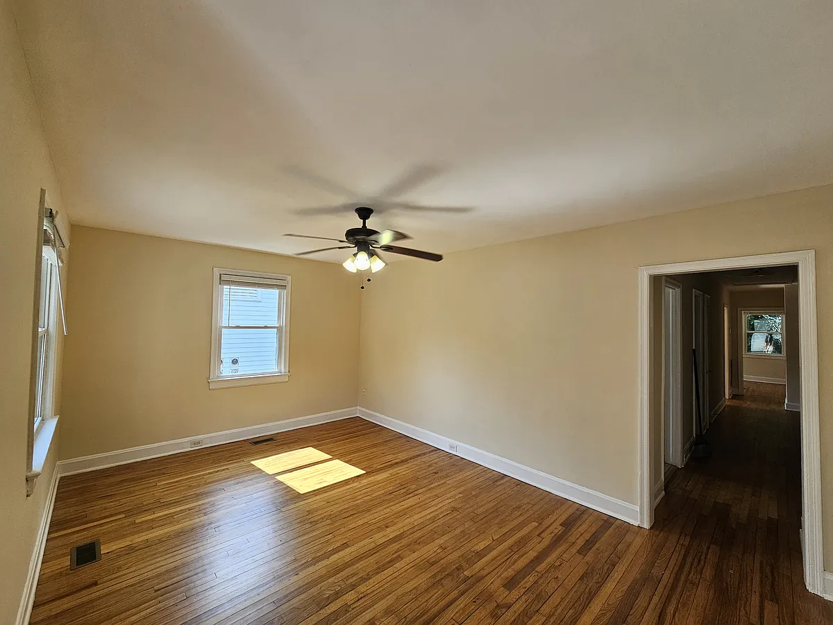 Building Photo - 314 Clark St #A