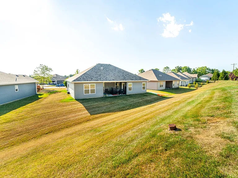 2308 Mace Dr — Photo 20