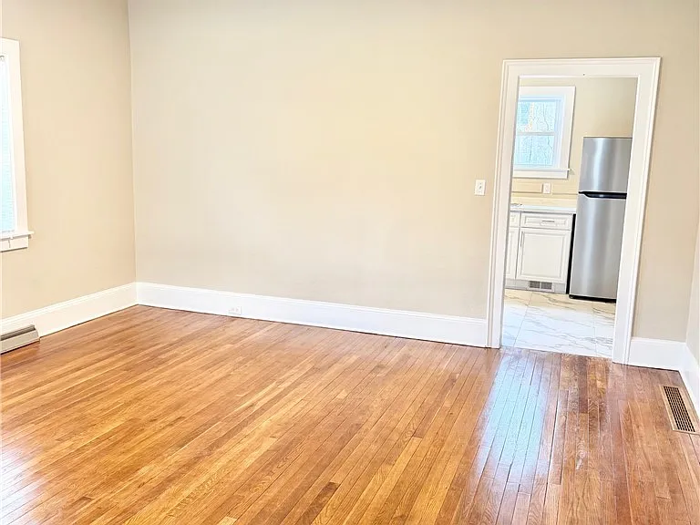 148 Maple St — Photo 14