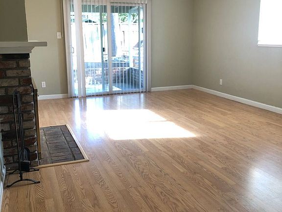 3rd image of 1810 Valla Dr Suite 200