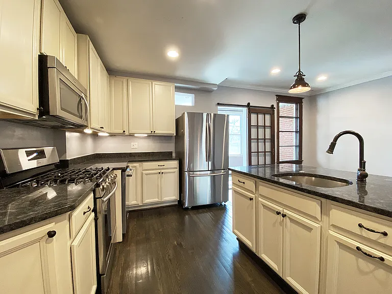 2519 N Capitol St NE — Photo 8