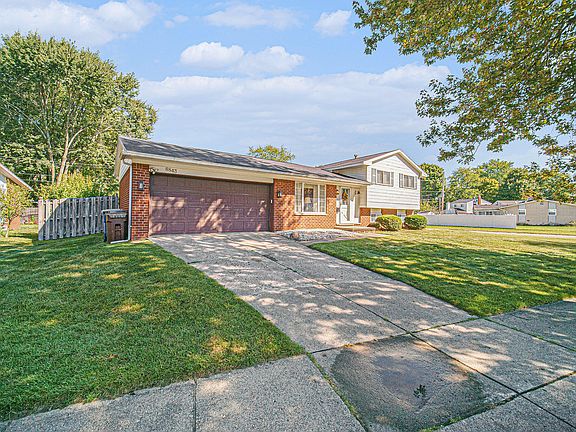 3rd image of 8843 Nottingham Dr