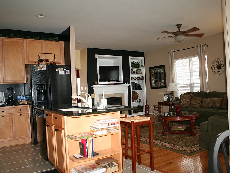 9135 Stonegarden Dr — Photo 16