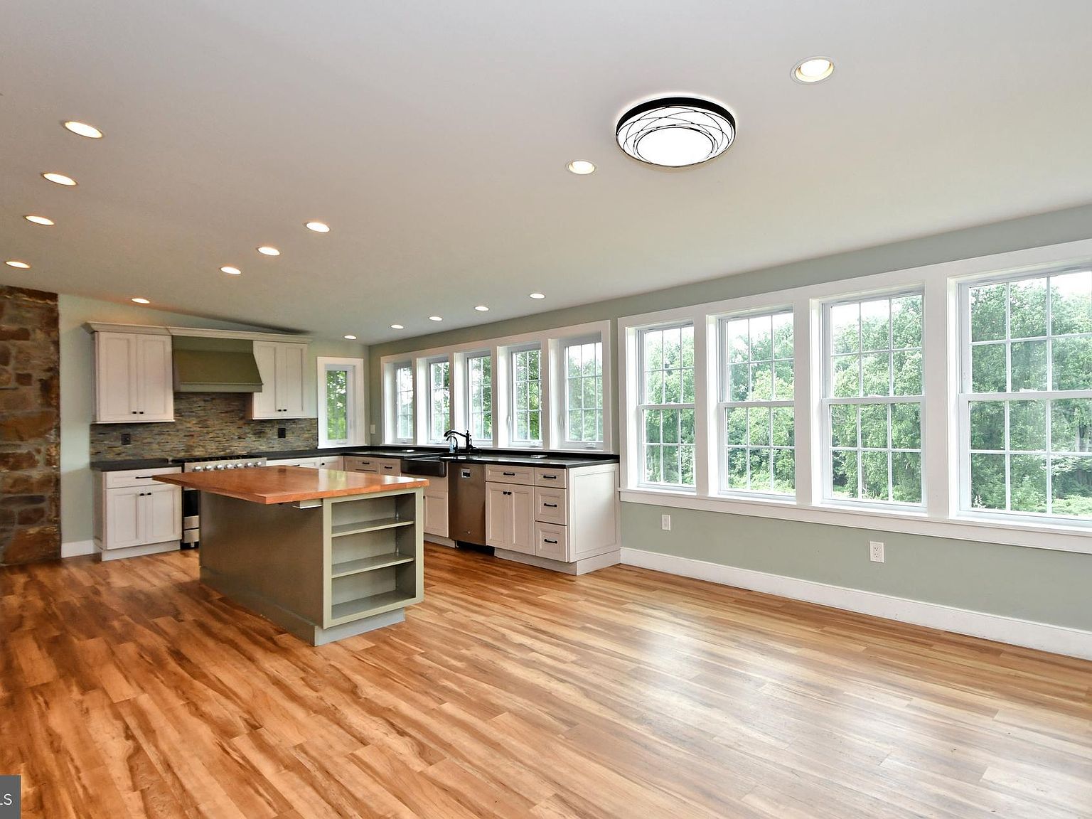 2470 Terwood Dr, Huntingdon Valley, PA 19006 Zillow