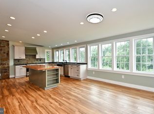 2470 Terwood Dr, Huntingdon Valley, PA 19006
