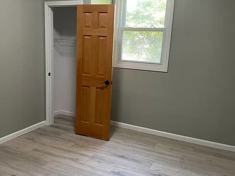 912 Adelaide St #203 — Photo 2