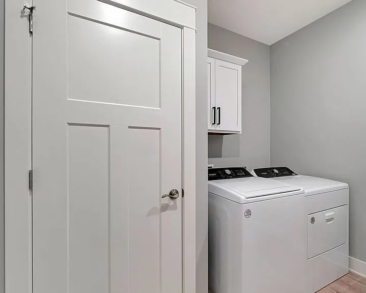 8615 Highview Cir — Photo 16