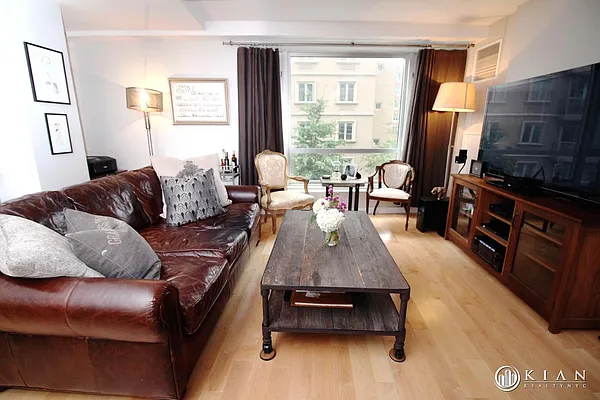 Rented by Kian Realty | media 20