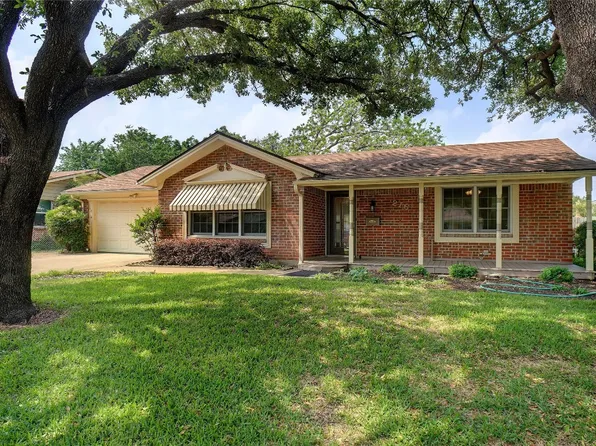 216 Olive St, Hurst, TX 76053
