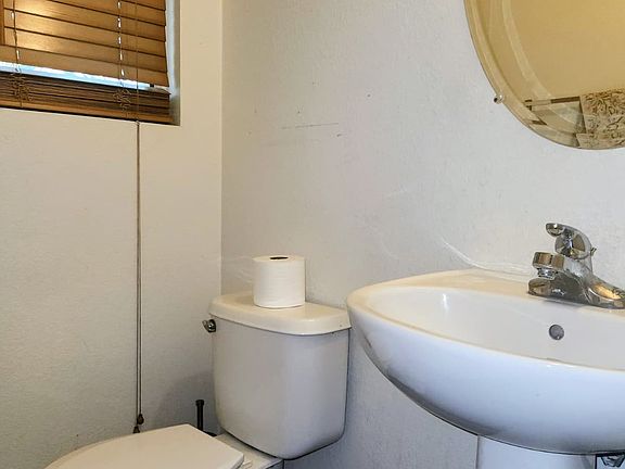 Powder Room(Down stairs)