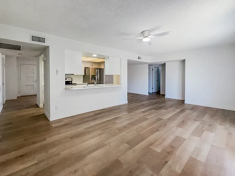 4429 S Stanley Pl — Photo 4