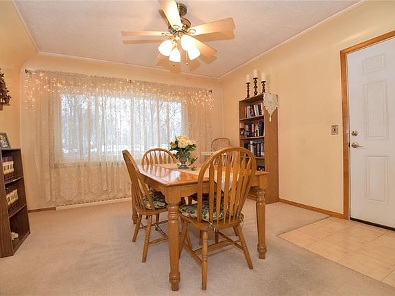 5th image of 1143 Westover Dr SE