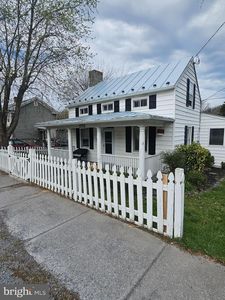 1536 W Washington St, Harpers Ferry, WV, 25425