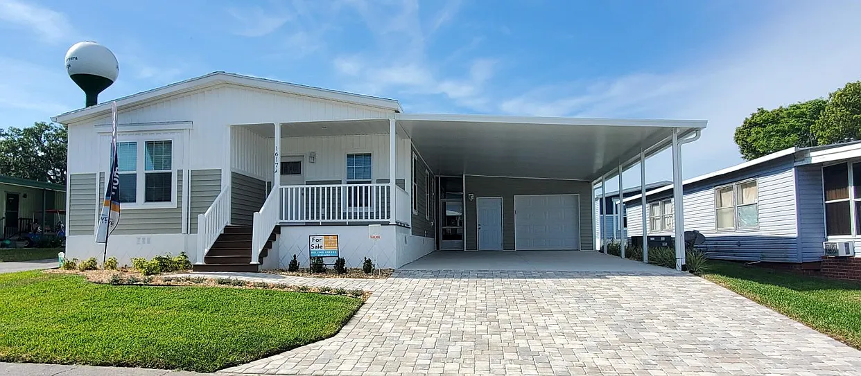 2 bed, 2.0 bath, 1352 sqft, $2,200 — Photo 1