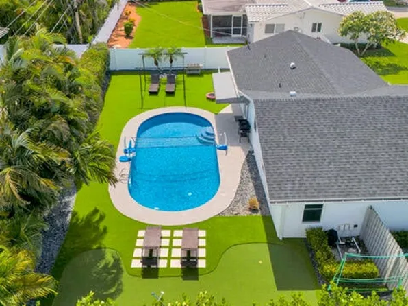 722 SW 28th Ave, Boynton Beach, FL 33435