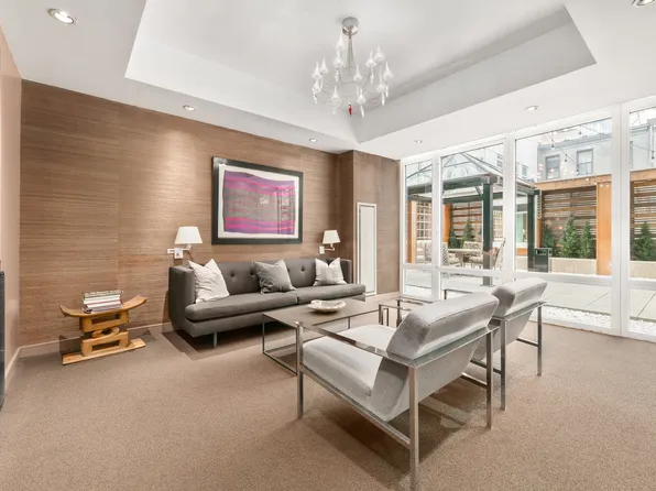 207 East 57th Street image 12 of 18