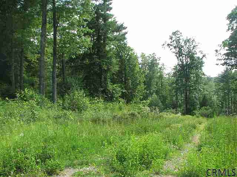 2nd image of 8 MOSS CREEK Road