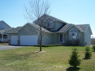10227 52nd St NE, Albertville, MN 55301