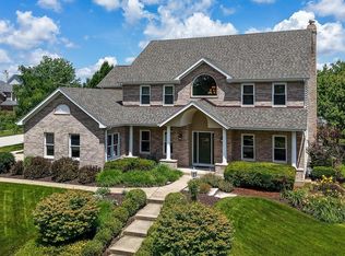 2939 Beth Ln, Naperville, IL 60564