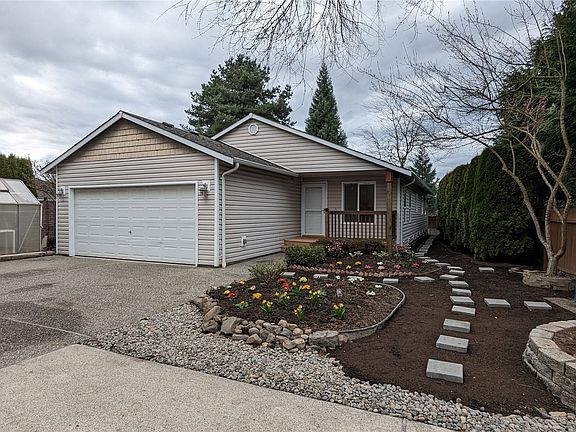 2nd image of 4914 61st Drive NE