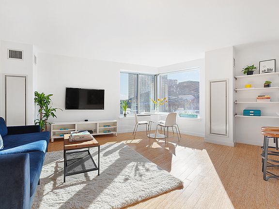 3rd image of 212 S Oxford St APT 8J
