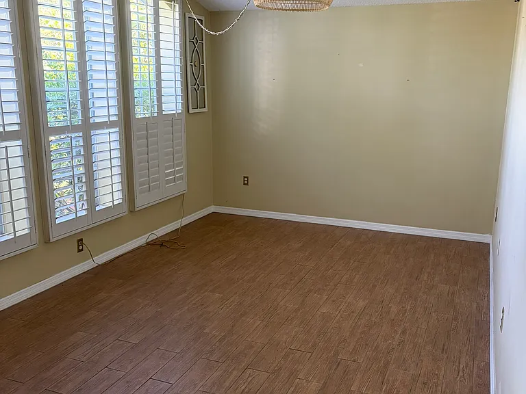 1825 SW Import Dr — Photo 24
