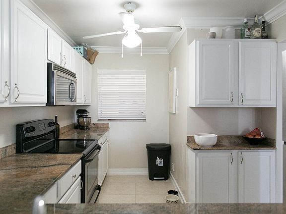 3rd image of 9230 Lagoon Pl APT 304