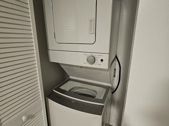 4th image of 6001 W Flagler St #305