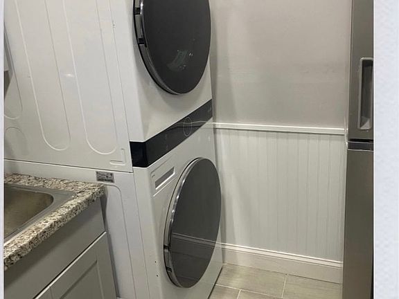 5th image of 3011 Southern Ave APT 15