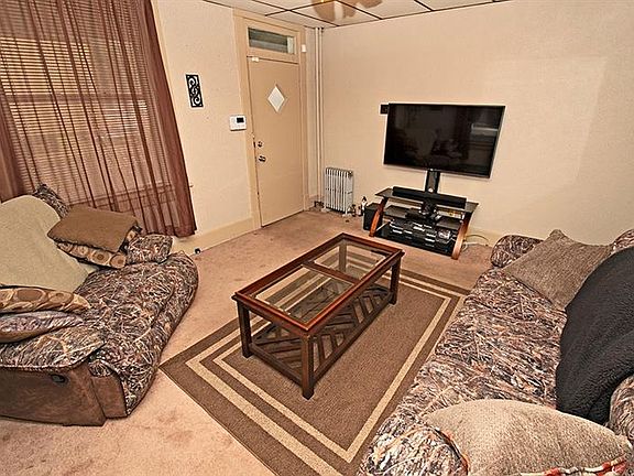 3rd image of 641 Bell St #643