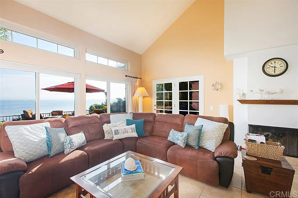 3 bed, 3.0 bath, 1951 sqft, $6,000 — Photo 4