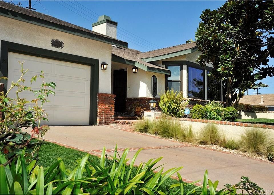 1st image of 22219 Linda Dr
