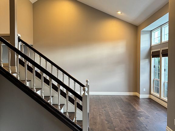 3rd image of 28585 SW Sandalwood Dr
