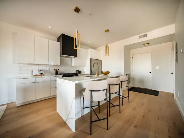 66 McGrath Hwy #501, Quincy, MA 02169