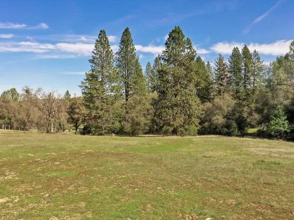 21833 McCourtney Rd, Grass Valley, CA 95949