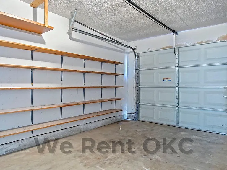 7500 NW 113th Pl — Photo 27
