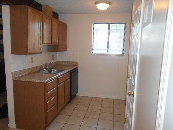 5th image of 161 W 10th Ave APT A