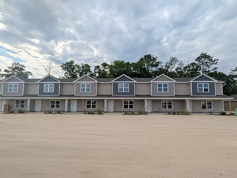 20 Frasier Ln SW #B1-1 — Photo 1