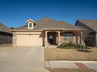 5525 Round Hill Rd, Denton, TX 76210