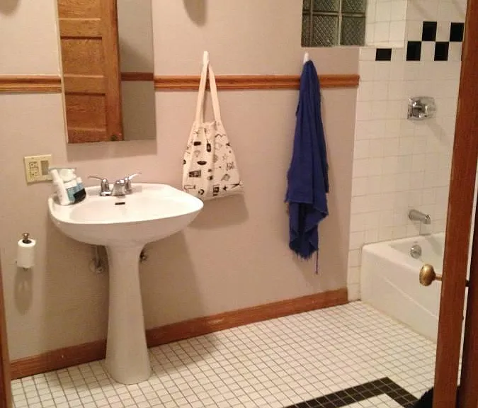 1141 N Winchester Ave — Photo 6