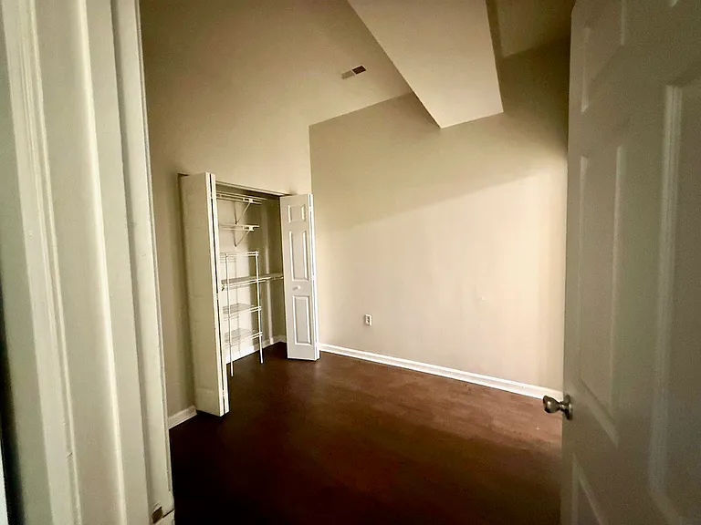 Vernon Homes — Photo 35