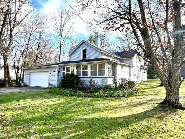 7220 Hemlock Rd, Independence, OH 44131