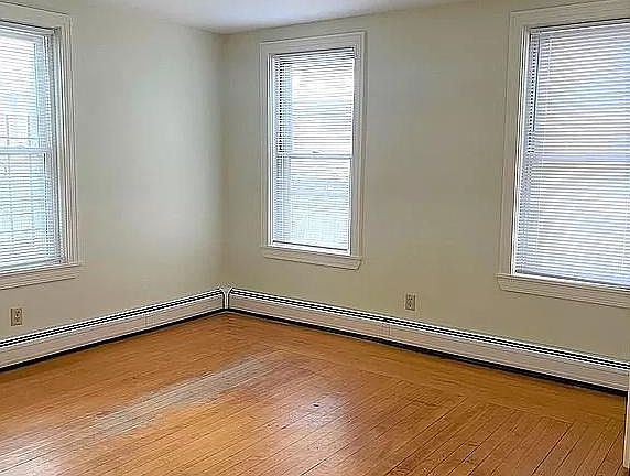 3rd image of 31 Chapin Ave #4