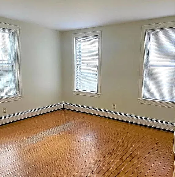 31 Chapin Ave #4 — Photo 3