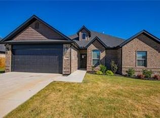 1000 Kimball Ln, Pea Ridge, AR 72751
