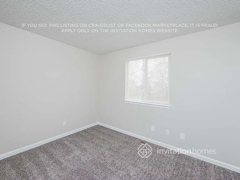 19710 E Lasalle Dr — Photo 13