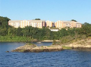 43 Bullocks Point Ave APT 8A, Riverside, RI 02915