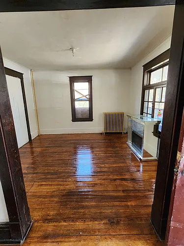 2106 Clinton Ave Photo 1
