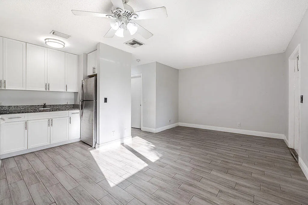 2 bed, 1.0 bath, 576 sqft, $1,800 — Photo 4